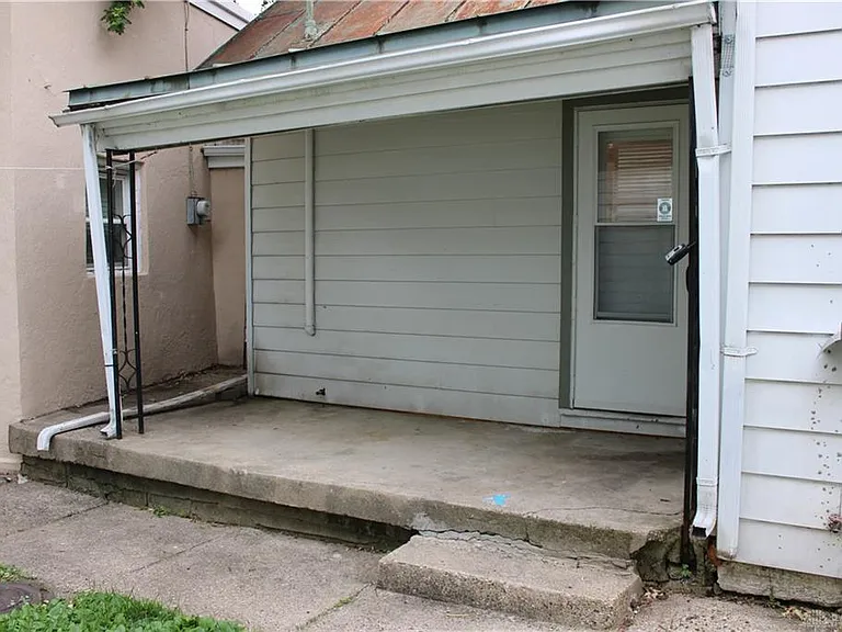 243 Oak St — Photo 8