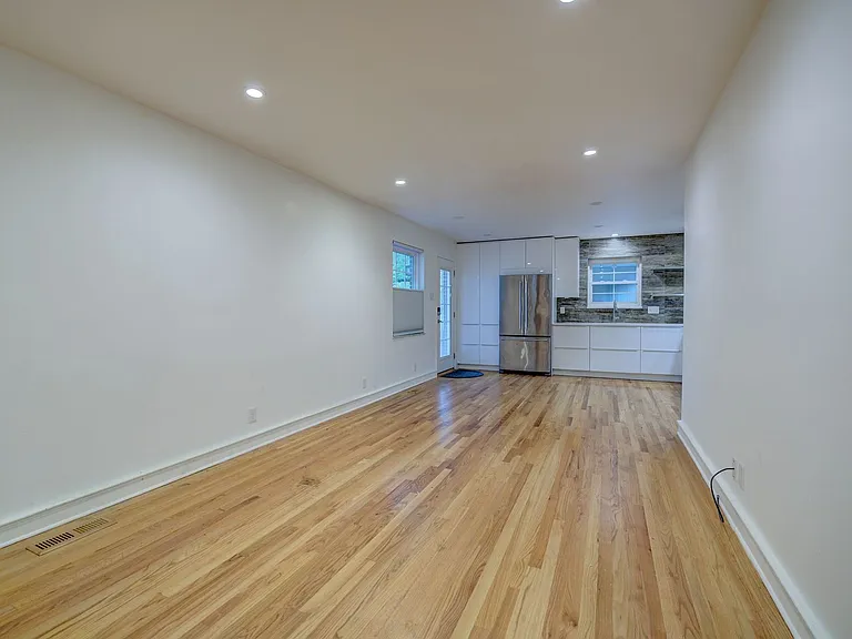 10602 Tioga Ct — Photo 18