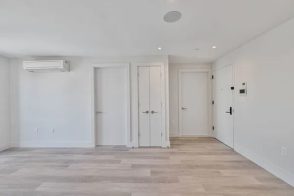 Rented by ERNY LLC | media 40