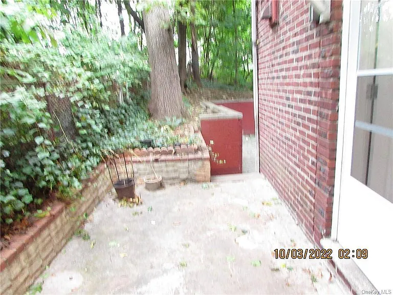 82 Laurel Pl — Photo 8