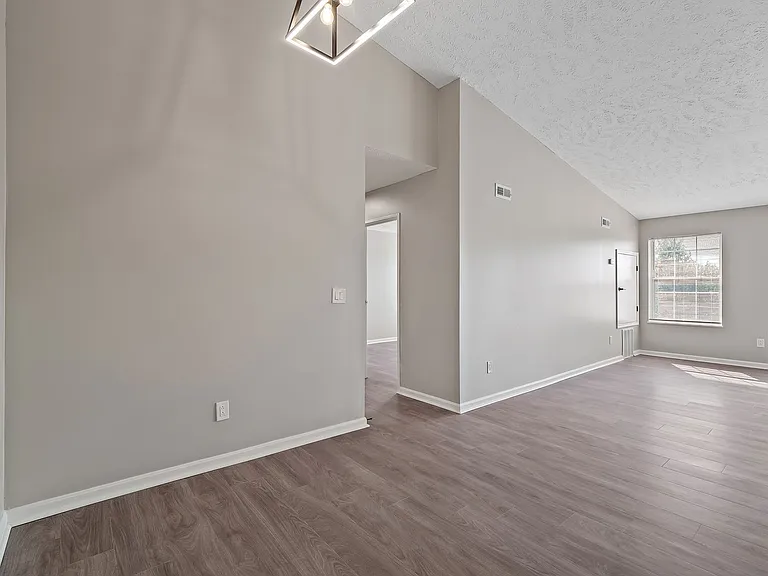 Cherry Tree Village Apartments — Photo 172
