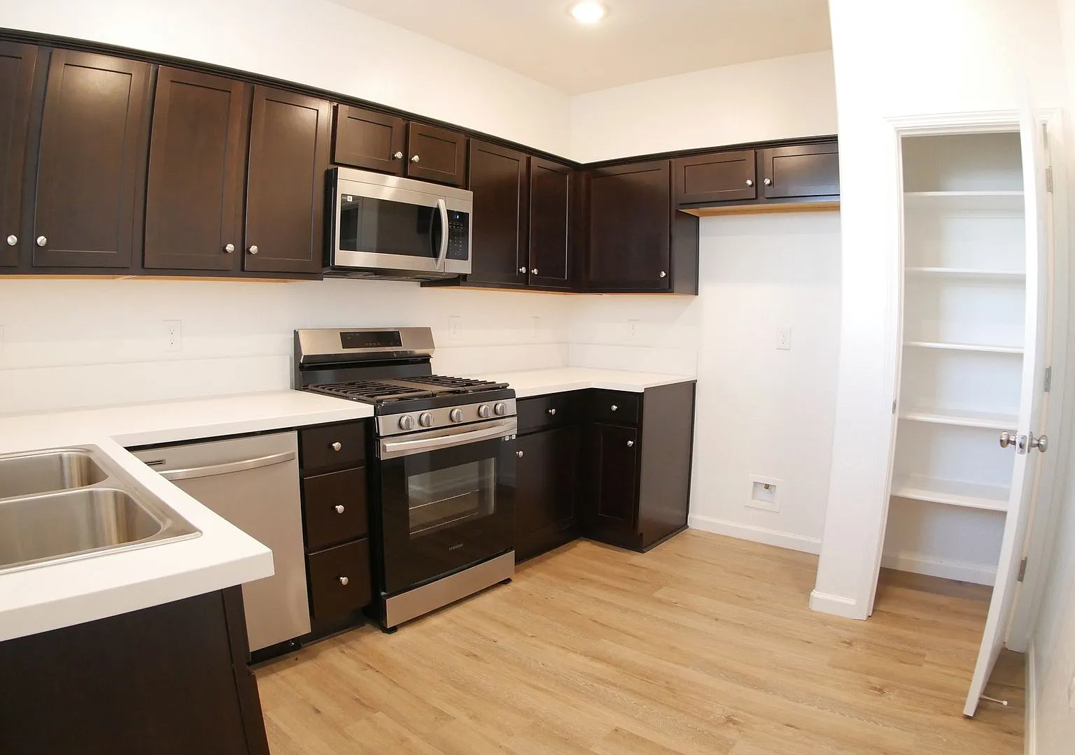 New House For Rent — Photo 3