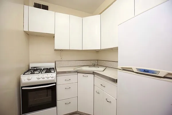 Rented by LG Fairmont Group | media 19