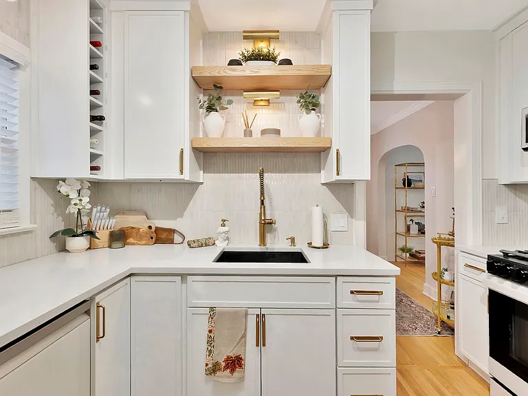 427 N Battin Ave — Photo 19