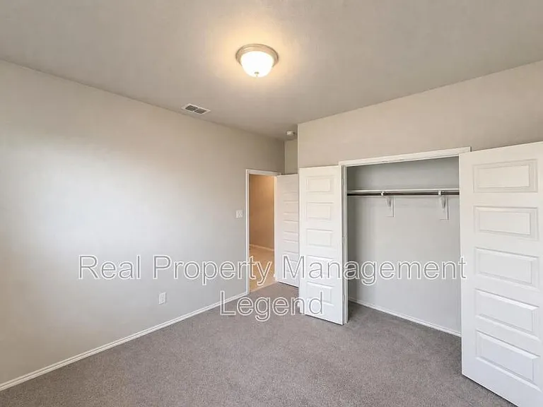 5601 Portola Ln — Photo 10