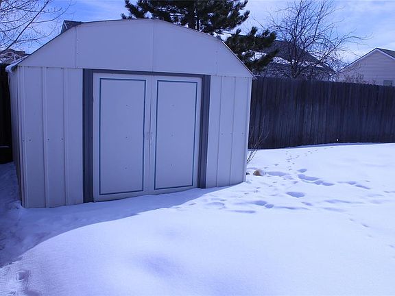 3rd image of 46 Little Brook Ln