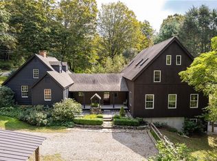 565 Horse Pond Rd, Madison, CT 06443