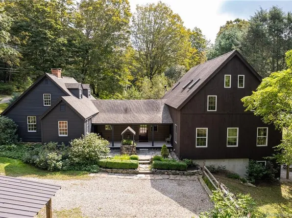 565 Horse Pond Road, Madison, CT 06443