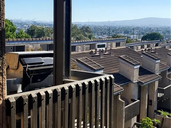 2298 Rose Ave #403, Signal Hill, CA 90755