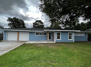 6716 Terrell St, Groves, TX 77619