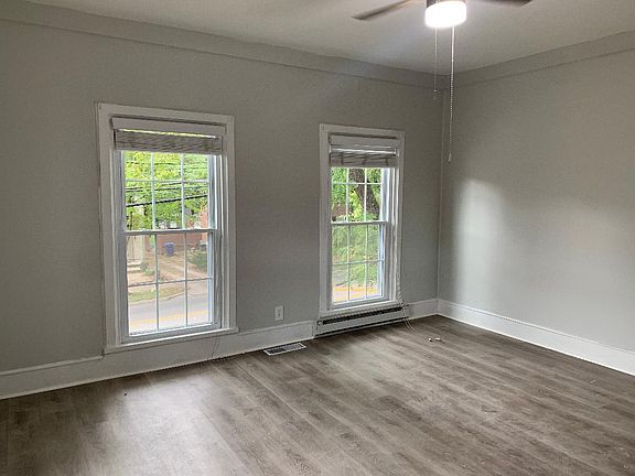 3rd image of 152 W Central Ave