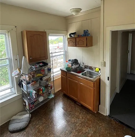 325 S Main St — Photo 13