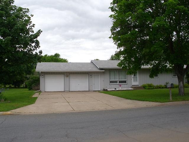 1st image of 827 Bongey Dr