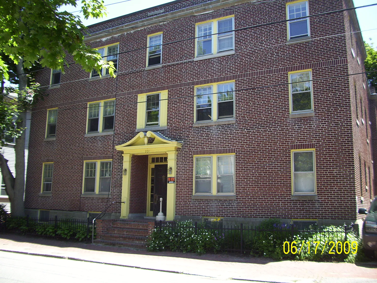 1 bed, $1,615 — Photo 1
