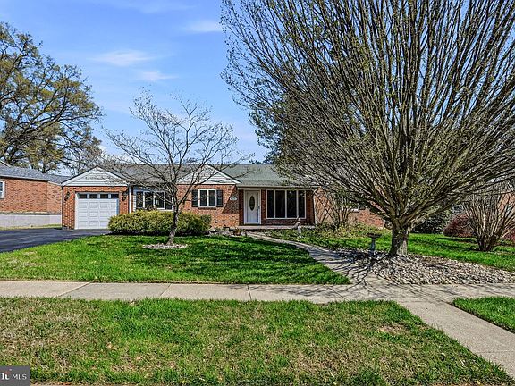 3rd image of 4616 Bailey Dr