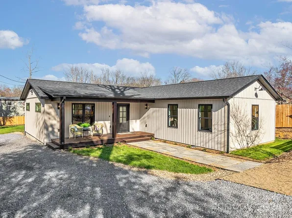 113 Tabernacle Rd, Black Mountain, NC 28711