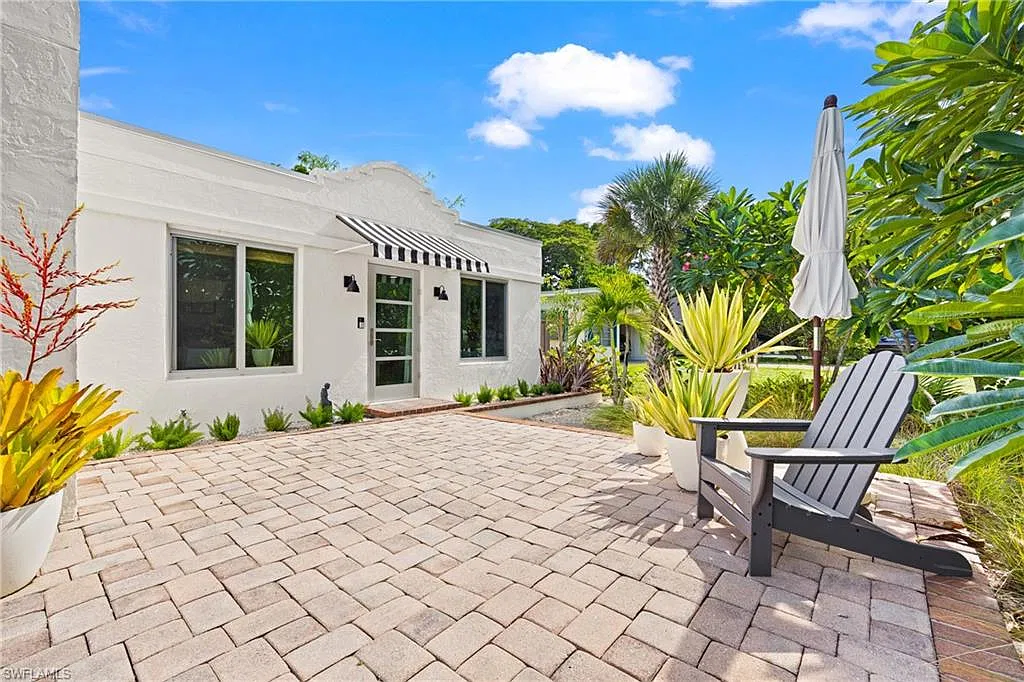 2 bed, 2.0 bath, 1200 sqft, $17,000 — Photo 2