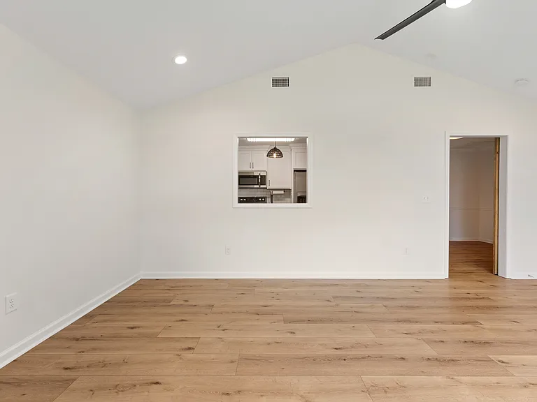 631 Spring Branch Rd — Photo 26