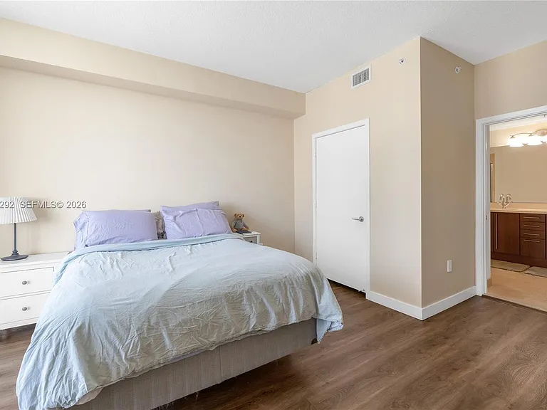 1111 SW 1st Ave #2723-N — Photo 14