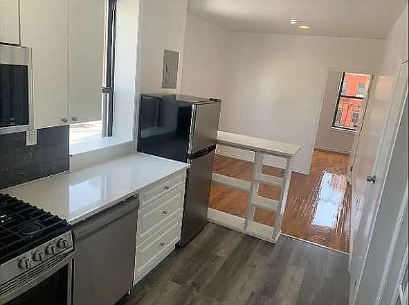 1st image of 717 9th Ave APT 3B