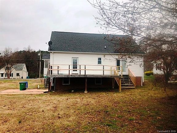 3rd image of 430 Smith St