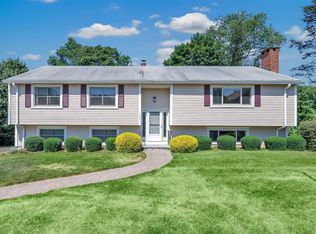 3273 Madison Ave, Bridgeport, CT 06606