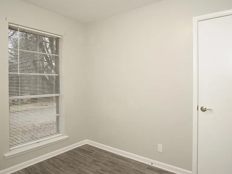 2708 Monticello Dr NW — Photo 4