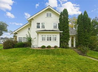 517 Knollwood Dr SE, Cedar Rapids, IA 52403