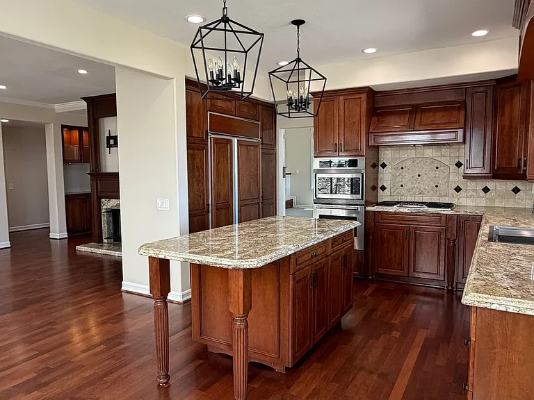 21591 Hummingbird St — Photo 1
