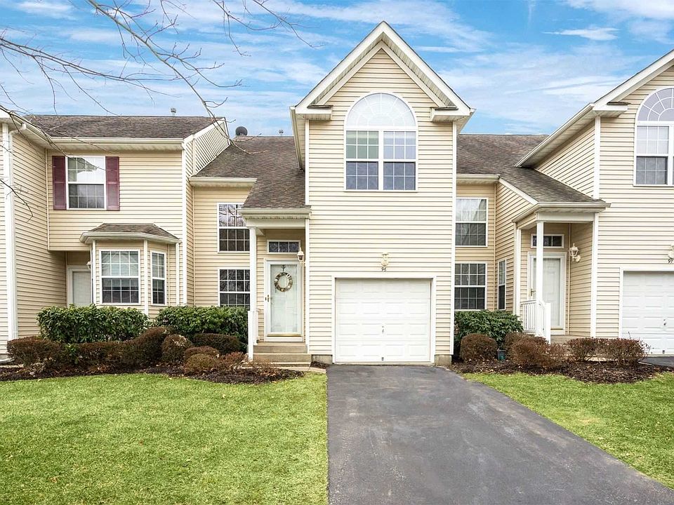 1st image of 96 Kettles Ln