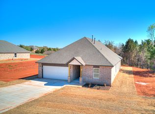 9749 Livingston Rd, Edmond, OK 73025
