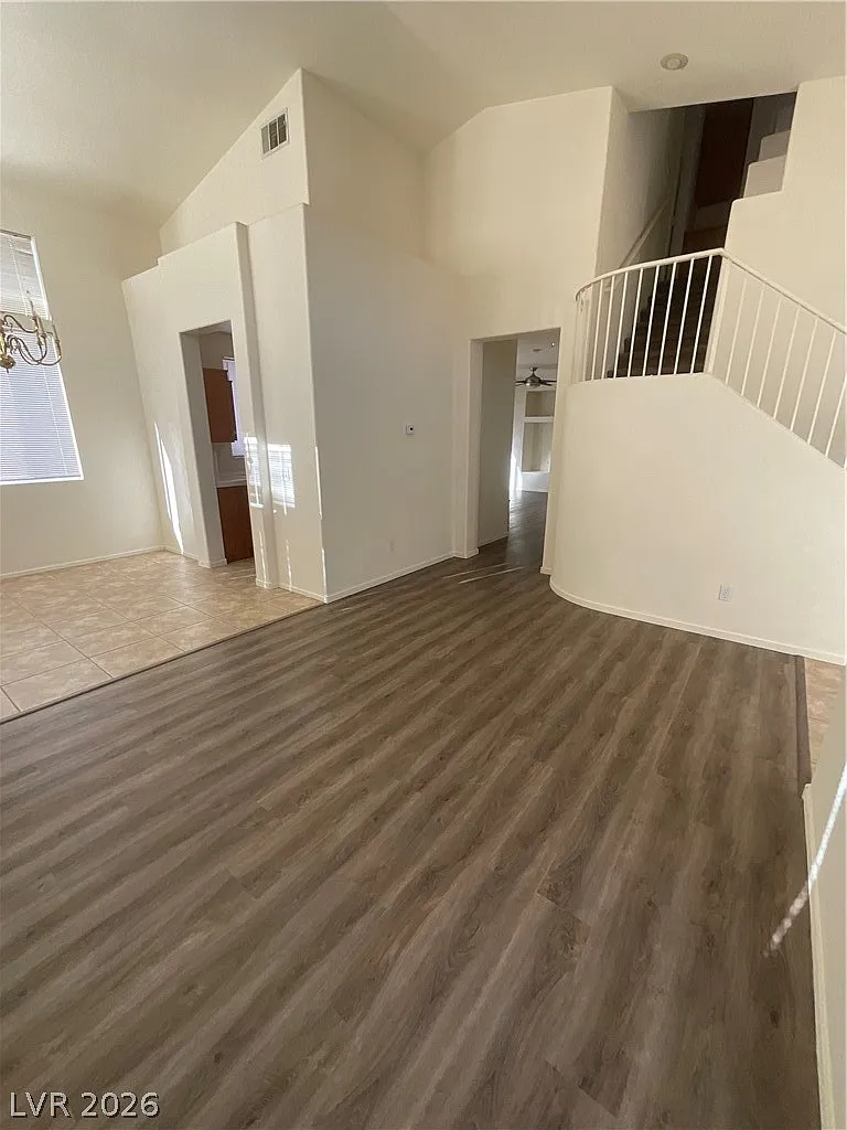 3 bed, 2.5 bath, 1576 sqft, $2,200 — Photo 4