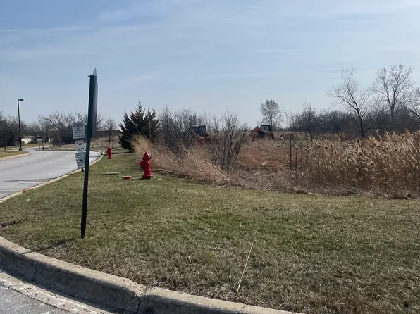 1055 E Grand Ave, Lake Villa, IL 60046