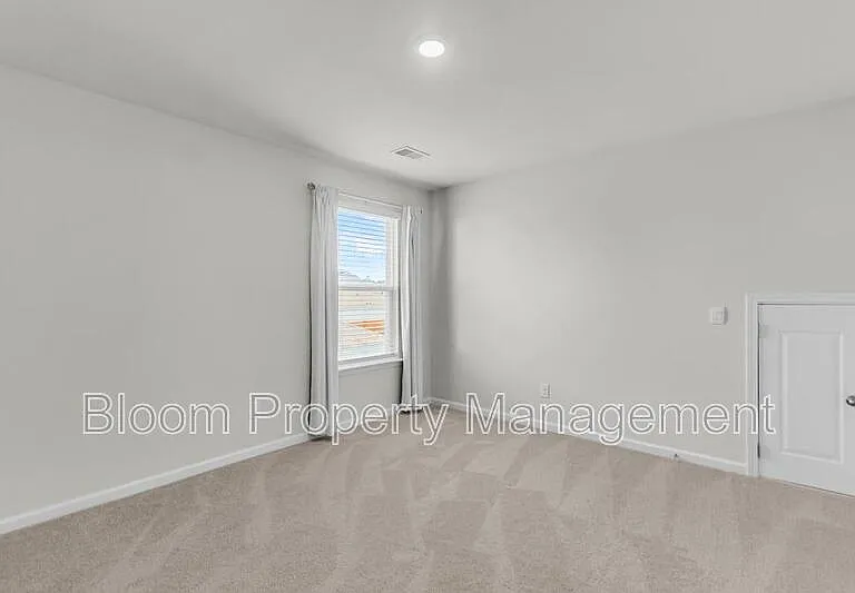 828 Lilyford Ln — Photo 38