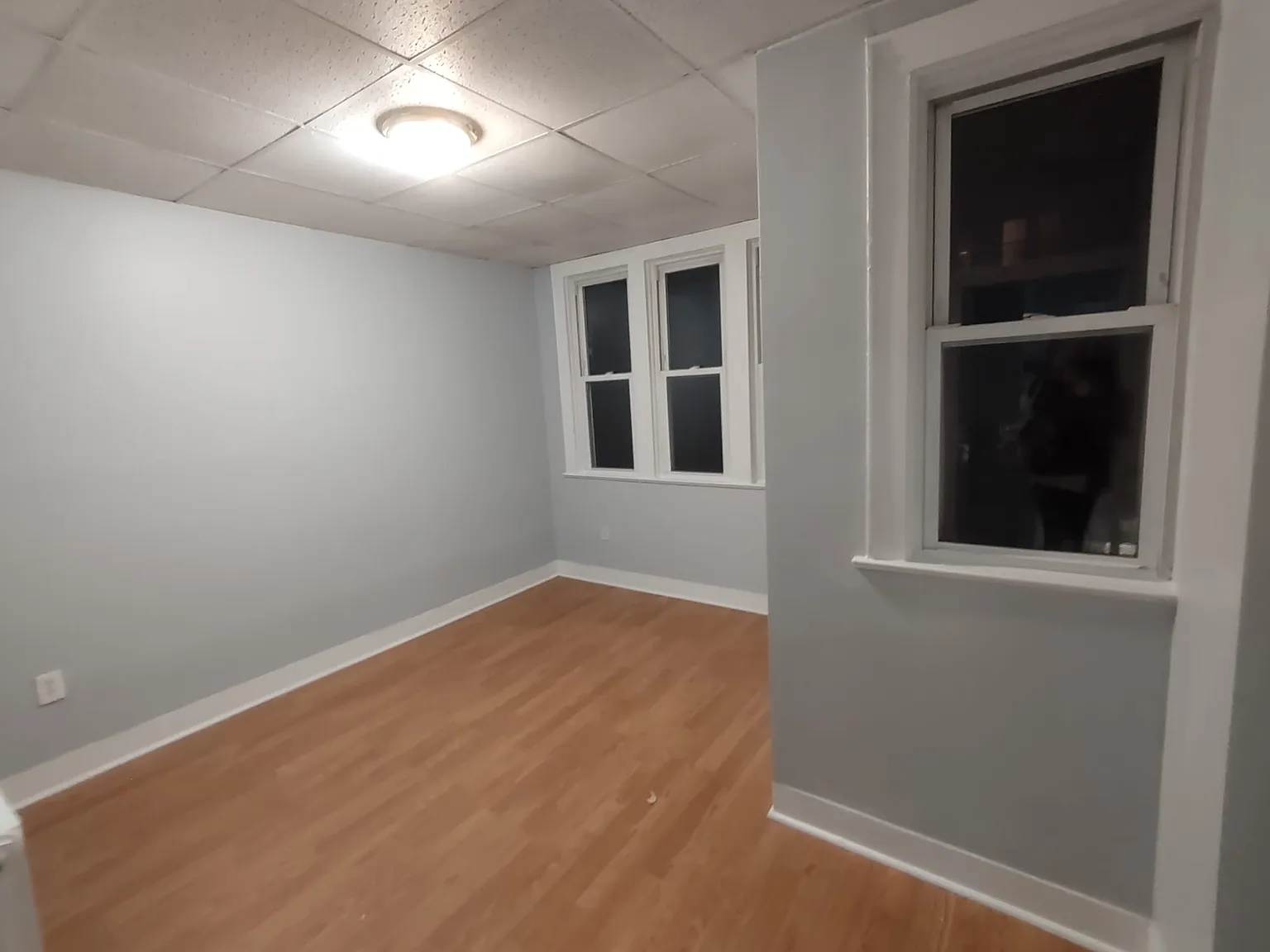 3 bed, 1000 sqft, $3,200 — Photo 4
