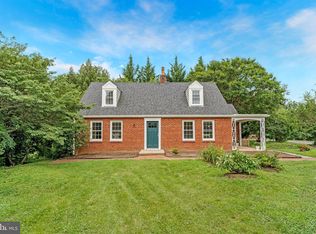 10603 Oak Pl, Fairfax, VA