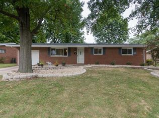 655 Payne St, Wood River, IL 62095