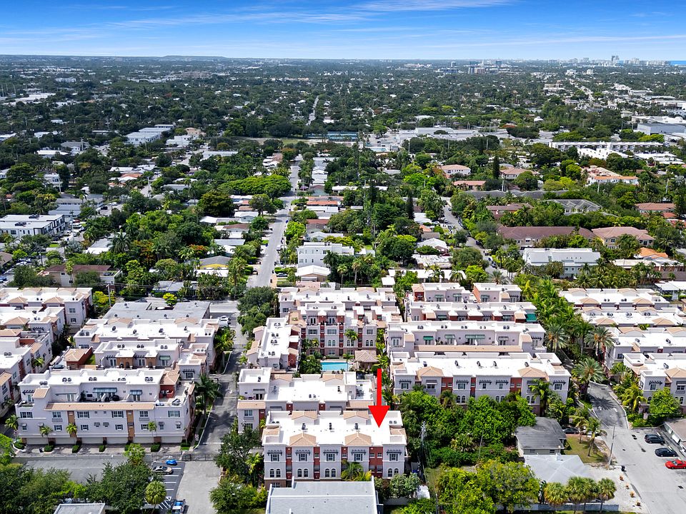 1st image of 1033 NE 17th Way #905