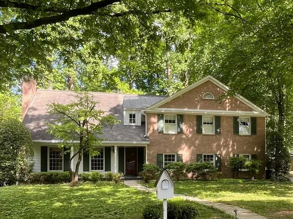 7305 Masters Dr, Potomac, MD 20854