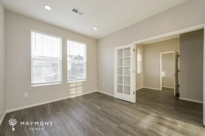 3 bed, 2.5 bath, 1951 sqft, $2,745 — Photo 4