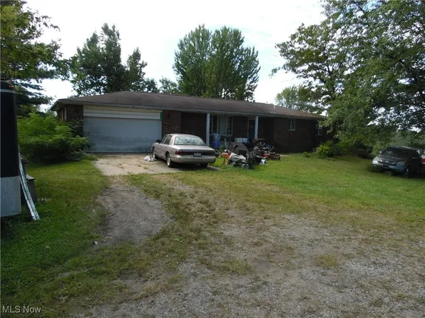 565 Lang Farm Rd, Marietta, OH 45750