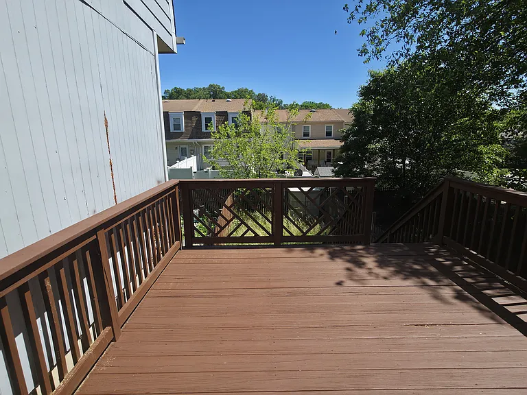24 Lerner Ct #32H — Photo 25