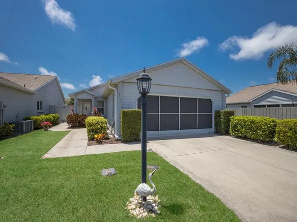 680 Ironwood Cir, Venice, FL 34292