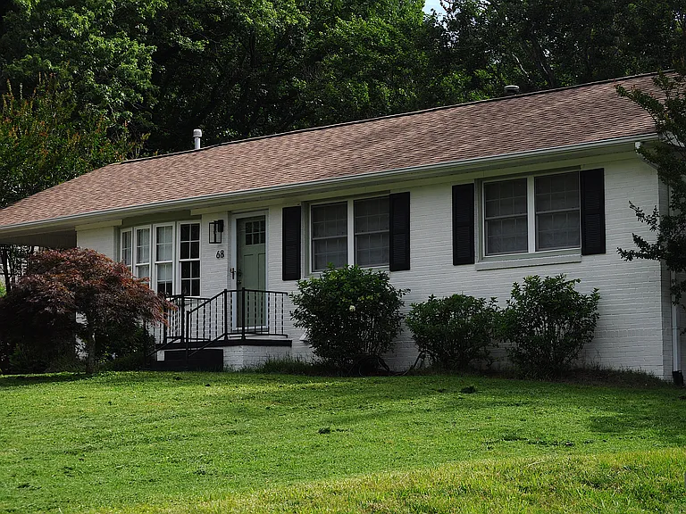 Front of the house, newly painted.