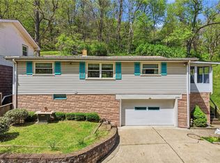 2983 Edgecliff Rd, New Kensington, PA 15068