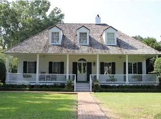 310 Oakwood Dr, Lafayette, LA 70503