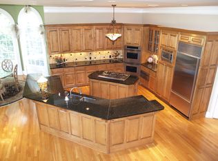 6430 Haddington Ln, Suwanee, GA 30024
