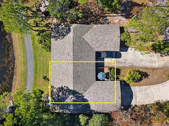 3rd image of 33 Lakepoint Cir