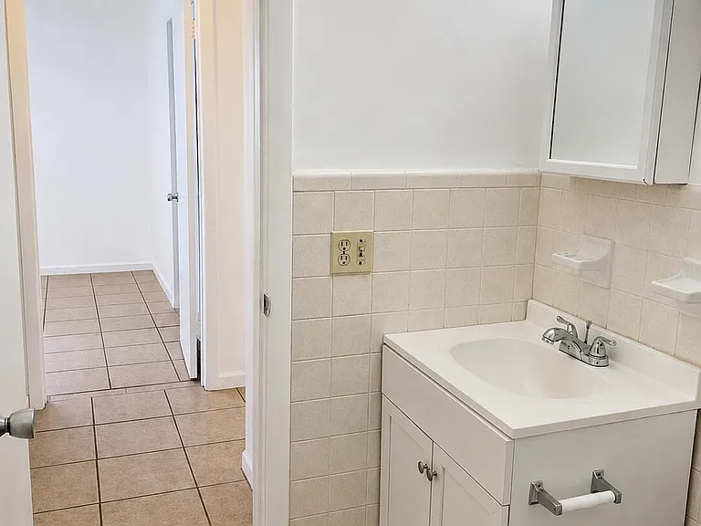 9440 SW 51st St — Photo 19