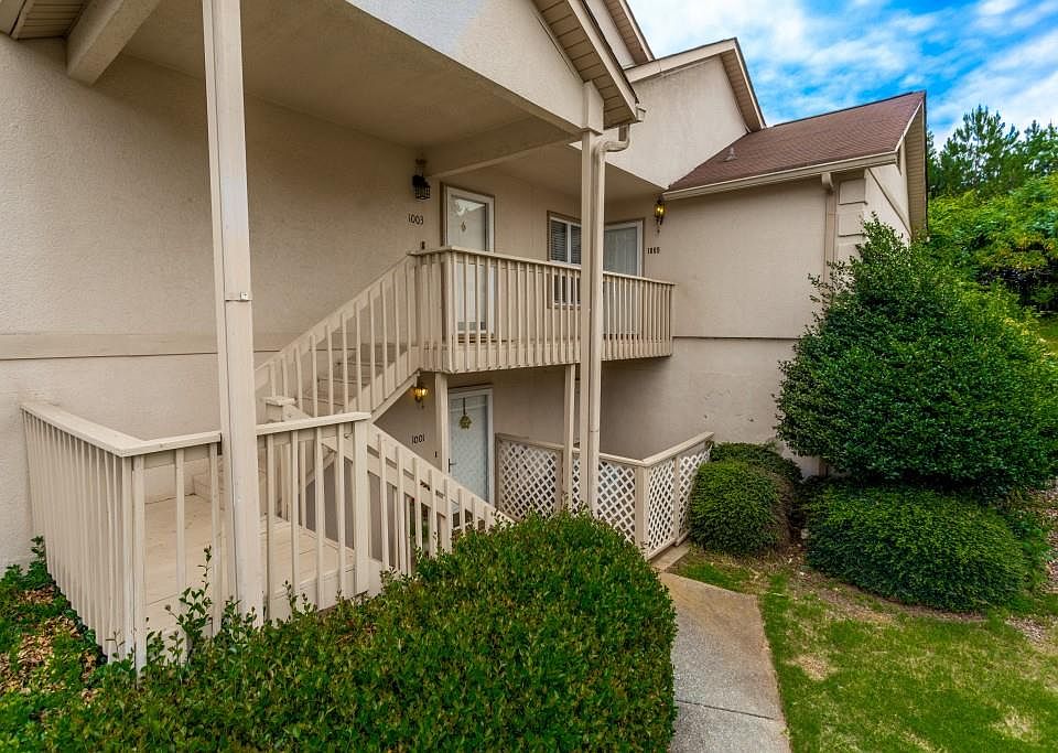 1st image of 1005 Bridge Ln SE Unit 1005
